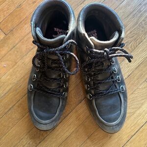 EUC Waterproof Sorel Boots